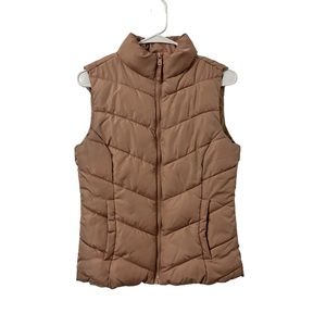 Puffer Vest. Aeropostale. Pink Size Small. Gently Used in great condition.